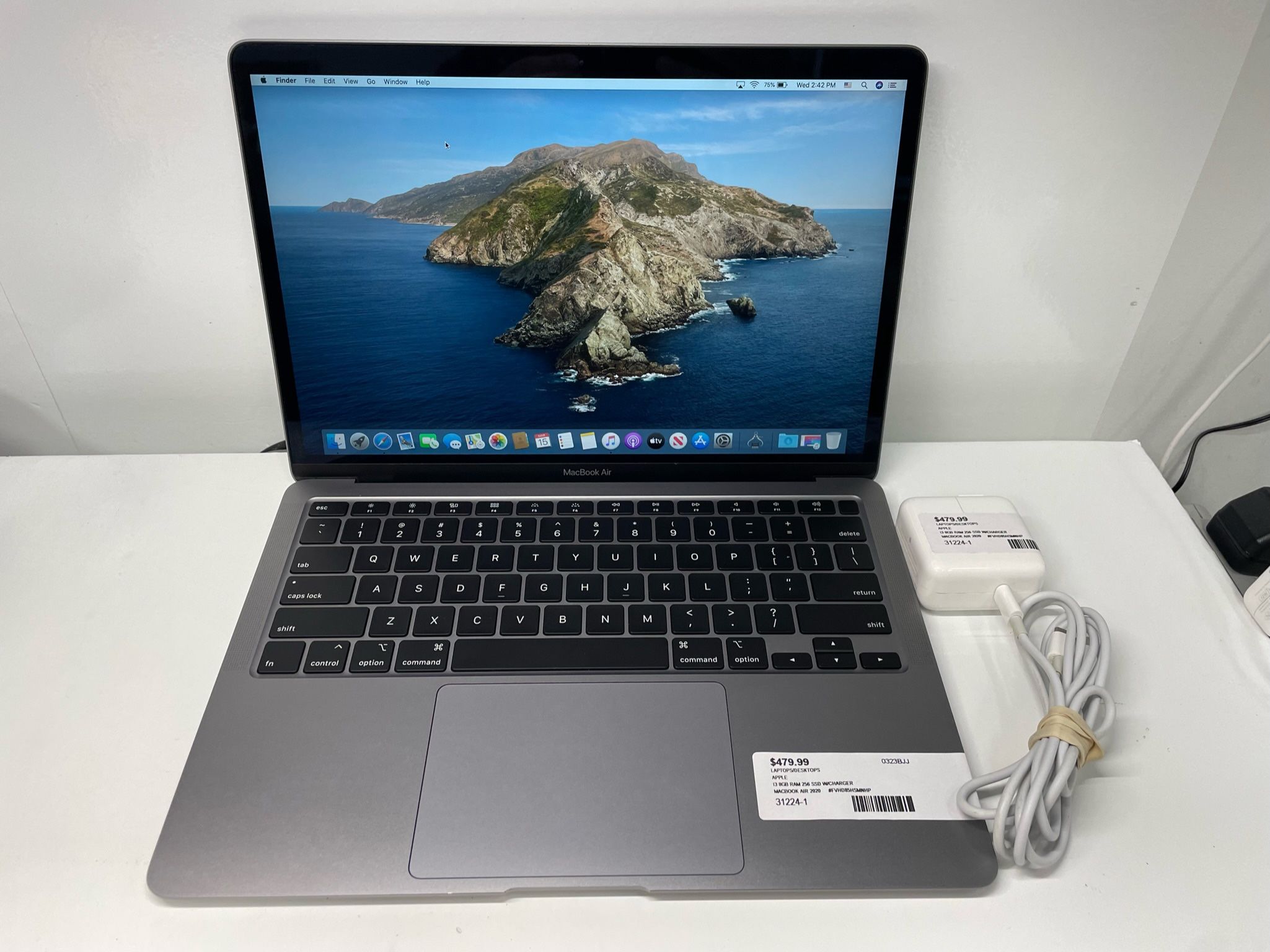 APPLE MACBOOK AIR 2020 I3 8GB RAM 256 SSD LAPTOP WITH CHARGER