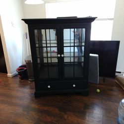 China Cabinet / Display Case