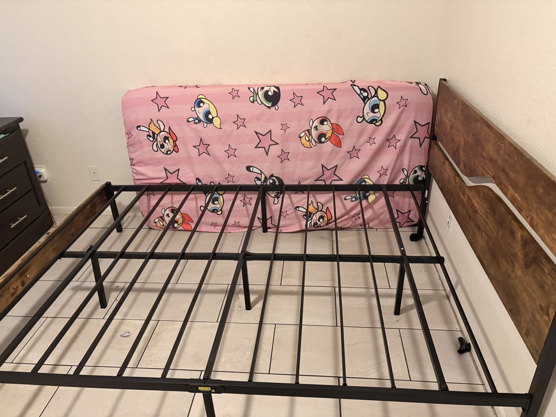  Queen Bed Frame 