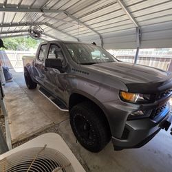19-23 Silverado Dbl Cab Accessories