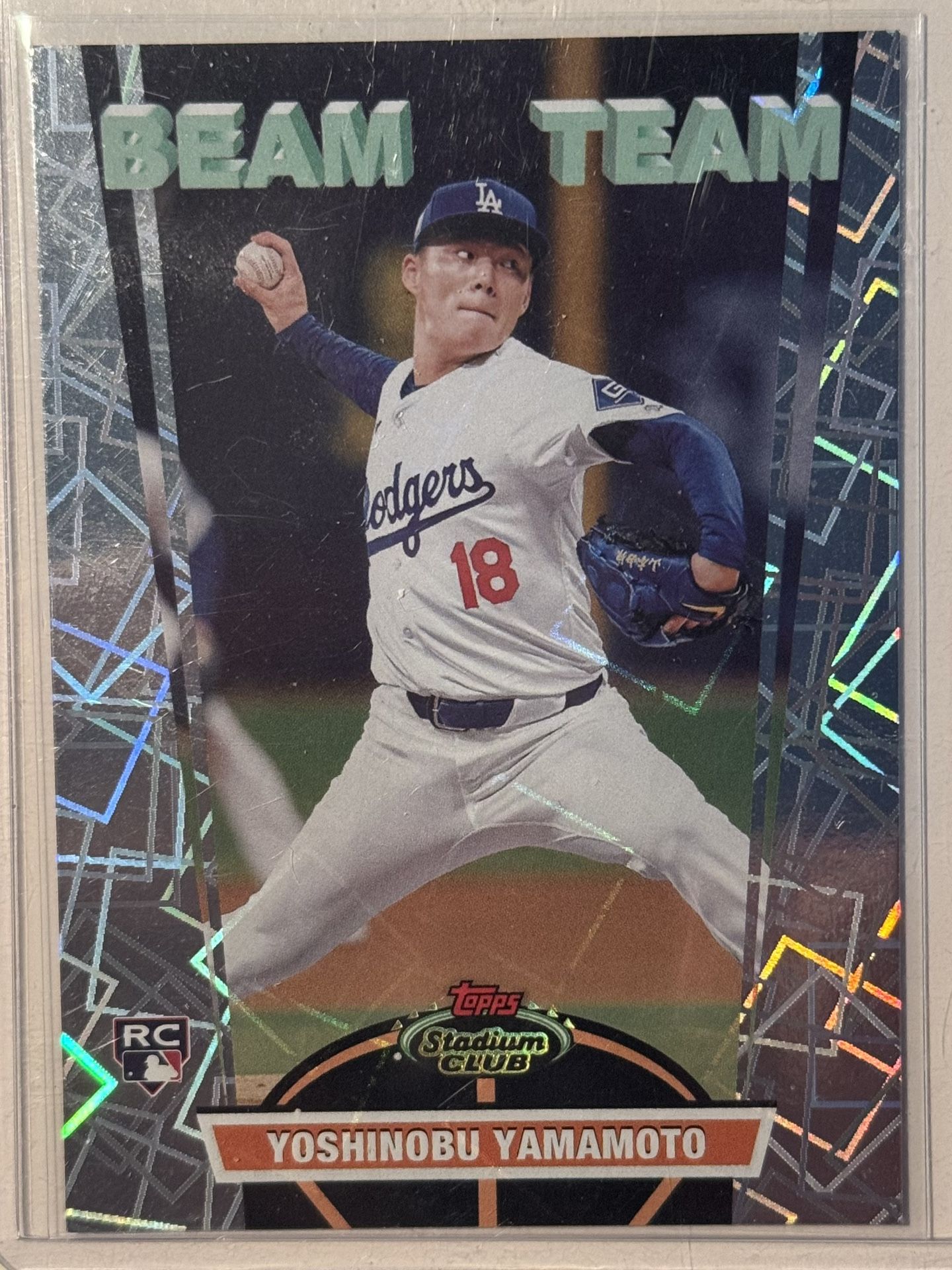 2024 Topps Stadium Club Beam Team Rookie Yoshinobu Yamamoto