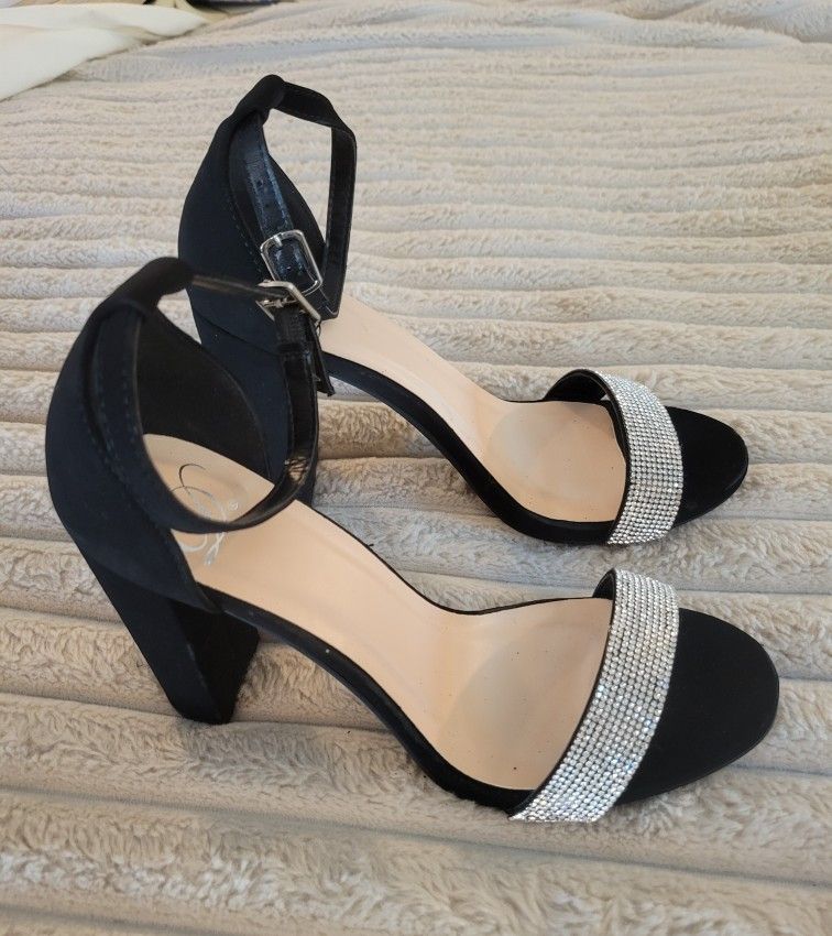 Cute Heels Size 8. Velvety black with rhinestones. Like New. 3.5" Heel