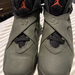 Jordan Retro 8 - Size 6 Youth