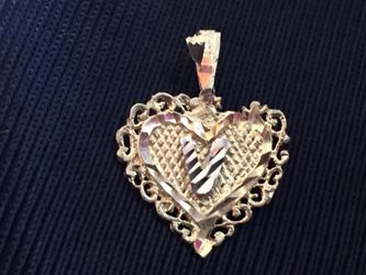 14k solid gold fancy heart pendant gr 1.1