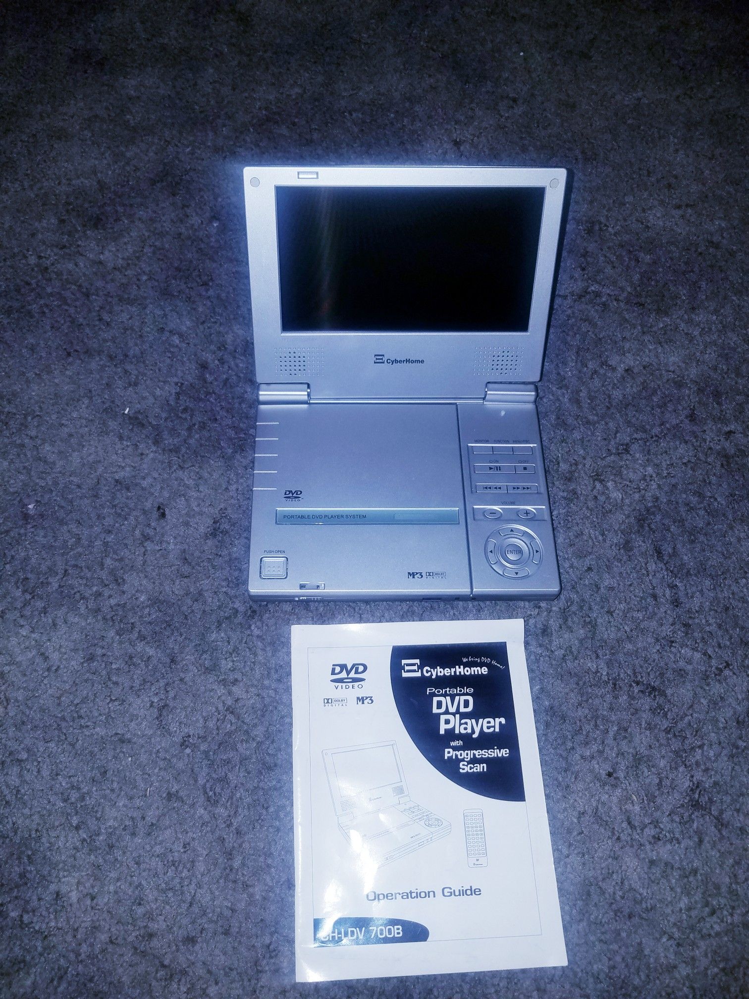 7" Portable Cyberhome DVD Player in Excellent condition for Sale in