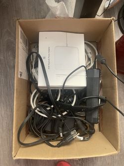 Apple Mac Charger. Adapter. Extension Apple Cord 