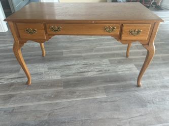 Office desk With chair