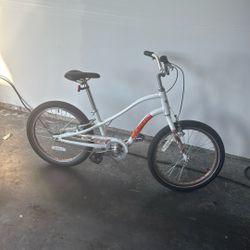 Electra Sprocket 20" Kids’ Bike $160
