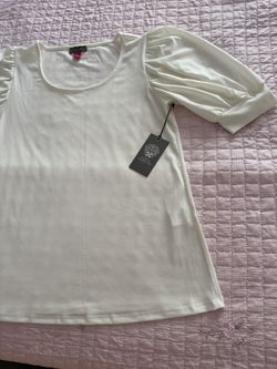 Vince Camuto Ivory puff sleeve blouse Small