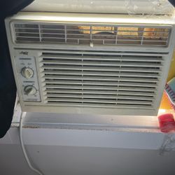 Window air conditioner