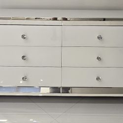 “Mirrored Glam Bedroom Set – 6 Drawer Dresser + 2 Nightstands – Crystal Knobs