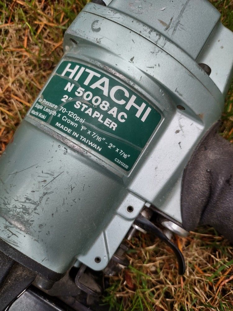 Hitachi Staple Gun 2"