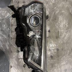 Toyota Right Side Headlight