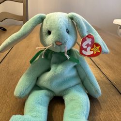  Ty Beanie Baby Hippity the Bunny,