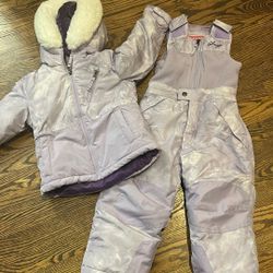 4T Snowsuit Like New 