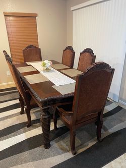 Traditional Wood Dining Table Set with 6 Chairs