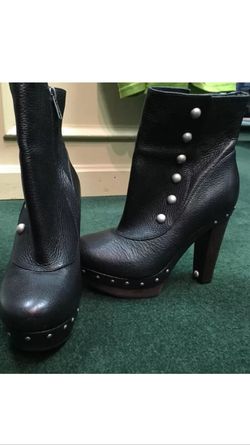 Ugg stud boots heels 5.5