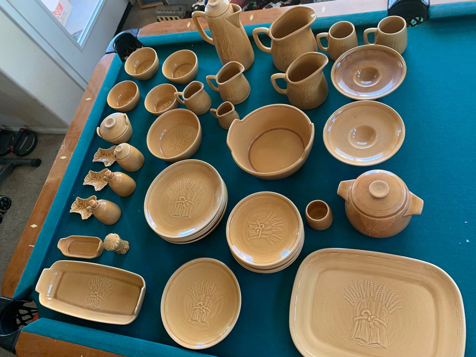 Large Lot Of Vintage franciscan Wheat Dinnerware Carafe Plates Bowls Etc