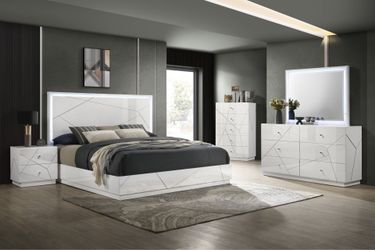 Furniture bedroom set and mattress