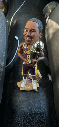 Kobe Bryant Bobble Head (2002 Championship Limited Edition)