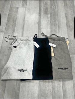 🔥ESSENTIALS Fear of God Sweat Shorts New with Tags🚀