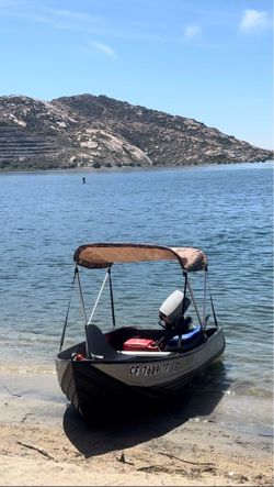 Jhon boat