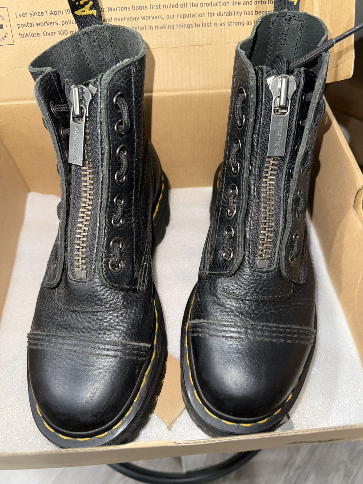 Sinclair Dr Marten Boots 7W