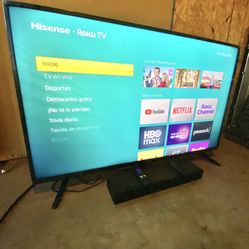 Smart TV Hisense Roku  50” with sound bar system