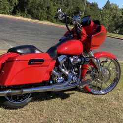 2010 Harley Davidson Road Glide  26in/18in Rims