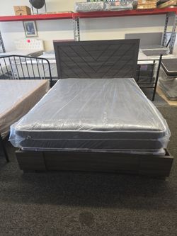QUEEN MATTRESS ONLY