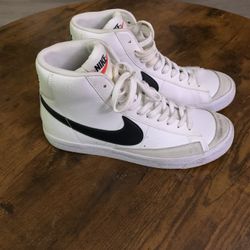 Nike Hightop Youth Shoes