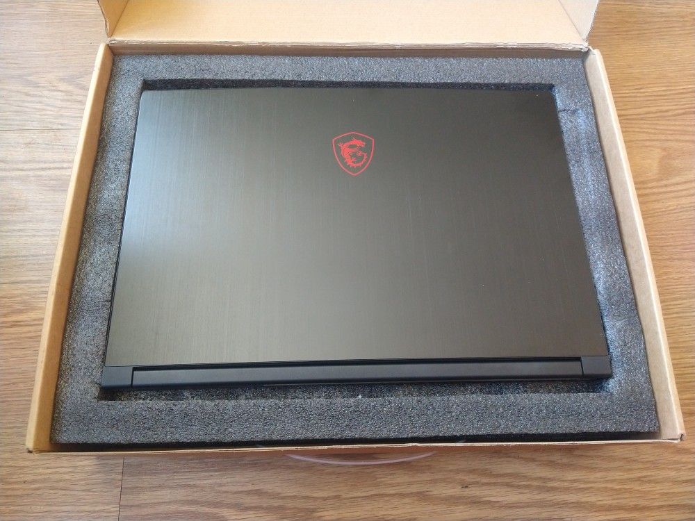 MSI PC Intel i5 10th Gen 16GB RAM 512GB SSD Nvidia GTX + Games/Xbox Controller..