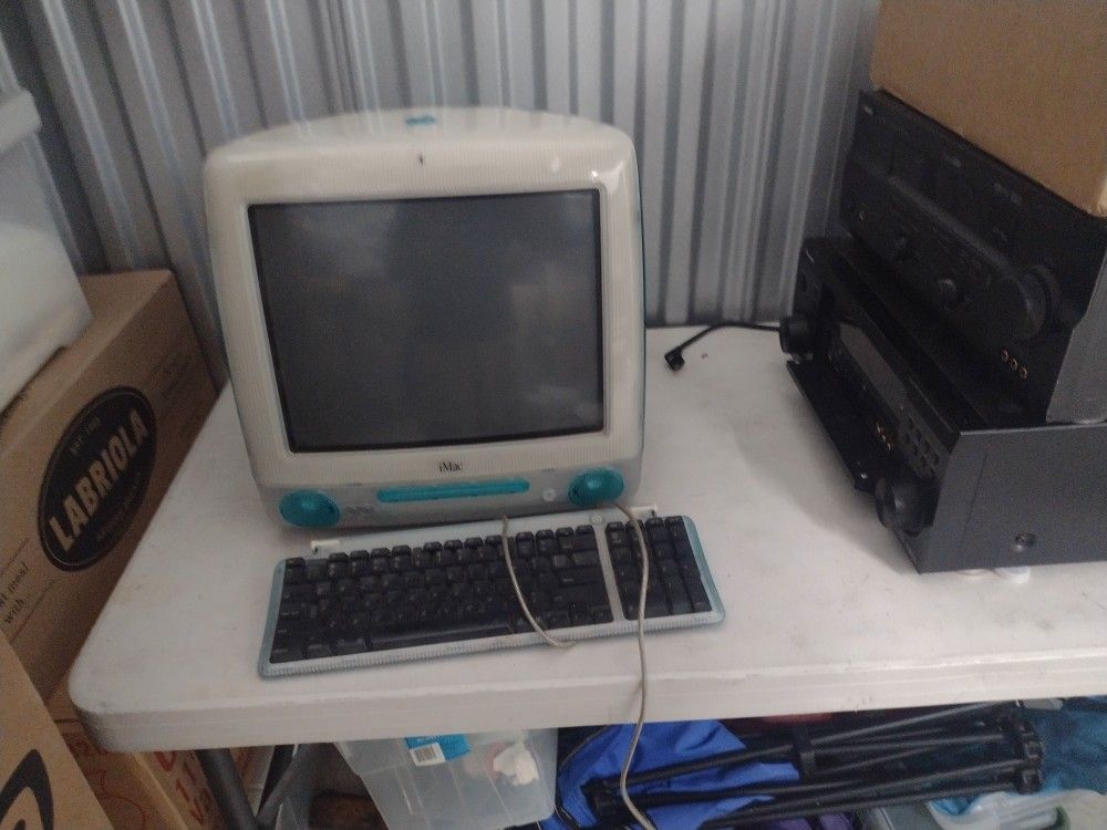Apple Computer iMac G3 Blueberry 400mhz 128 Mb