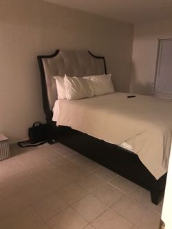 Raymour and Flanigan Queen Size Bed