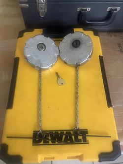 2020 Kenworth T680 Diesel Tank Cap With Locking Mechanism