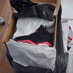 Below Retail $175 Obo Size10