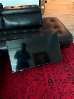 VIZIO 32 INCHES