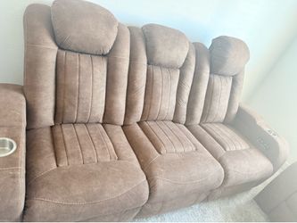 Recliner everything works. I’m moving best offer.