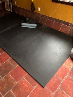 Exercise mats (2) 4 x 6 ft