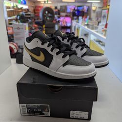 Air Jordan 1 Low Size:7y