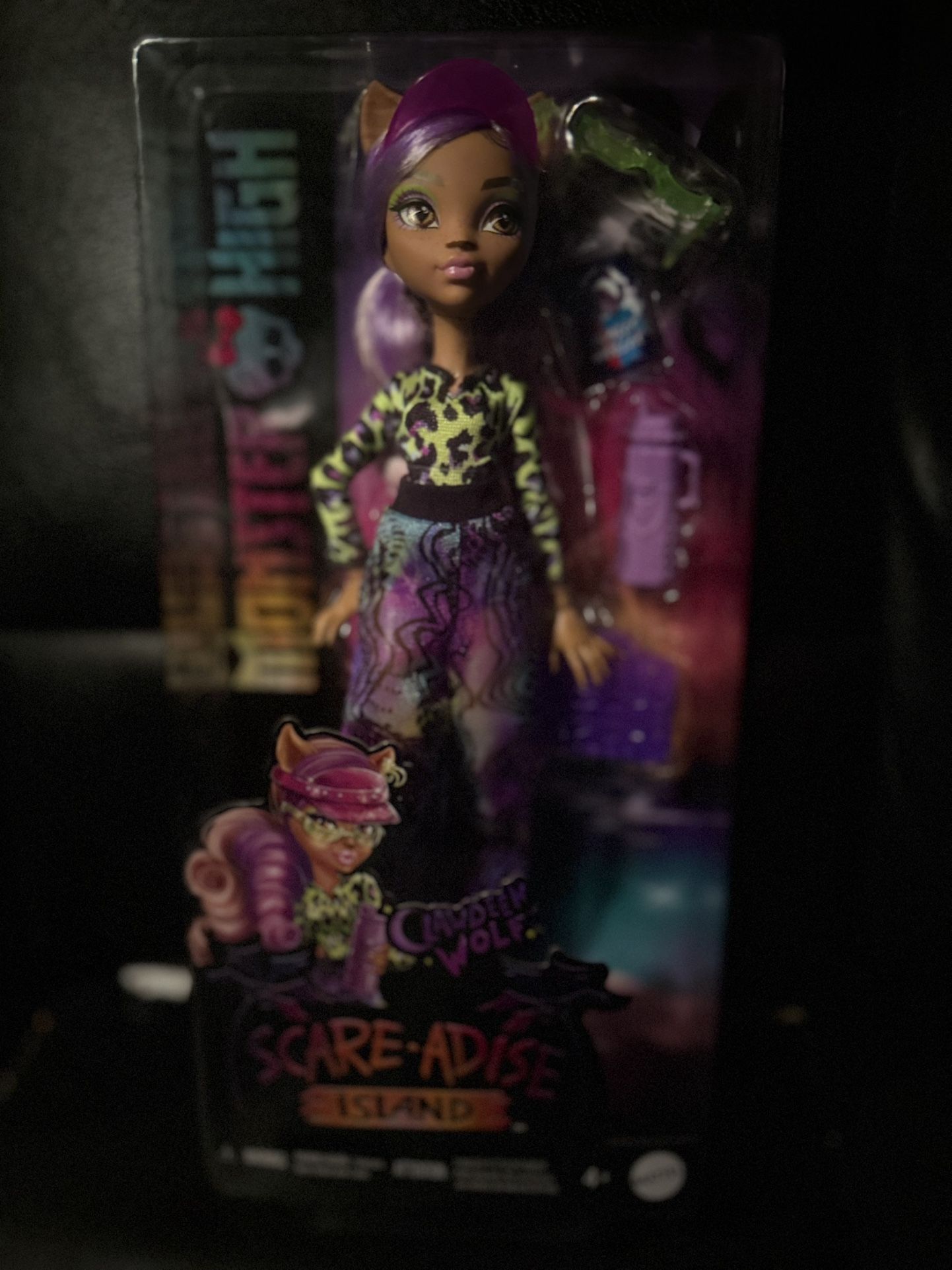 New Mobster High Clawdeen Wolf Scare-Adise Island