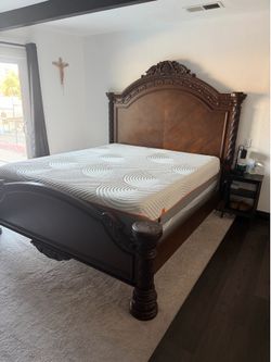 Victorian Cal King Frame, Mattress and Box Spring