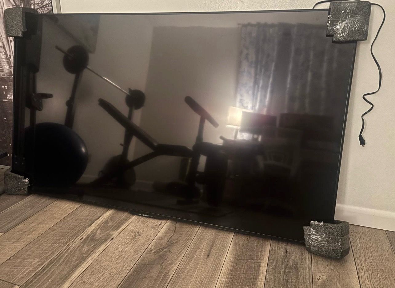Sharp 60” tv