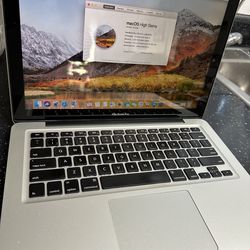 MacBook pro 13”
