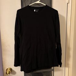 Men’s Black long sleeve crew