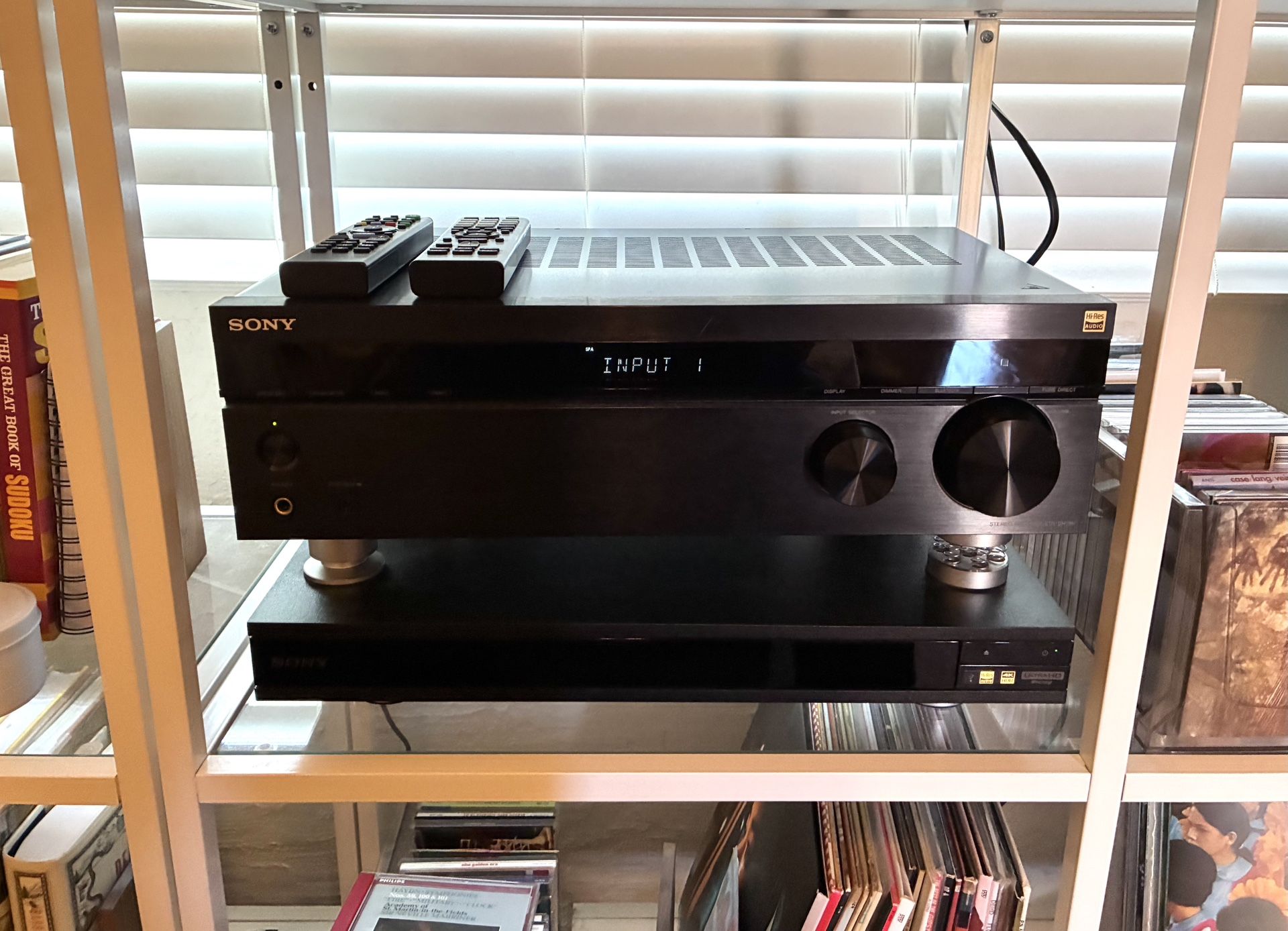 BUNDLE DEAL! Sony STR-DH190 Receiver, UBPX-800M2 Disc Player, Neumi BS5 Speakers
