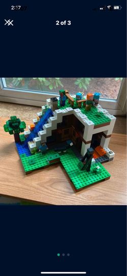Lego Minecraft Waterfall Base