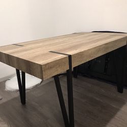 Alyssa Brown/Multi Dining Table