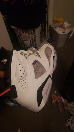 retro 6 ticket size 9 with og box