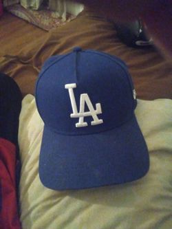 I got this hat at the mall didn't really like it anymore